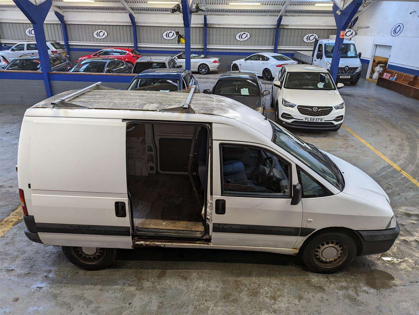 <p>2004 PEUGEOT EXPERT 900 HDI</p>