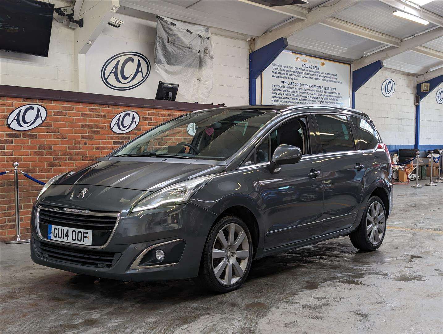 <p>2014 PEUGEOT 5008 ALLURE HDI</p>