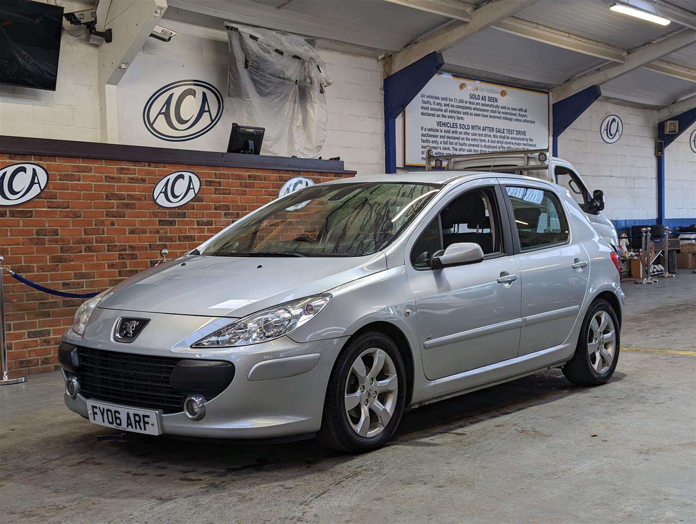 <p>2006 PEUGEOT 307 SE</p>