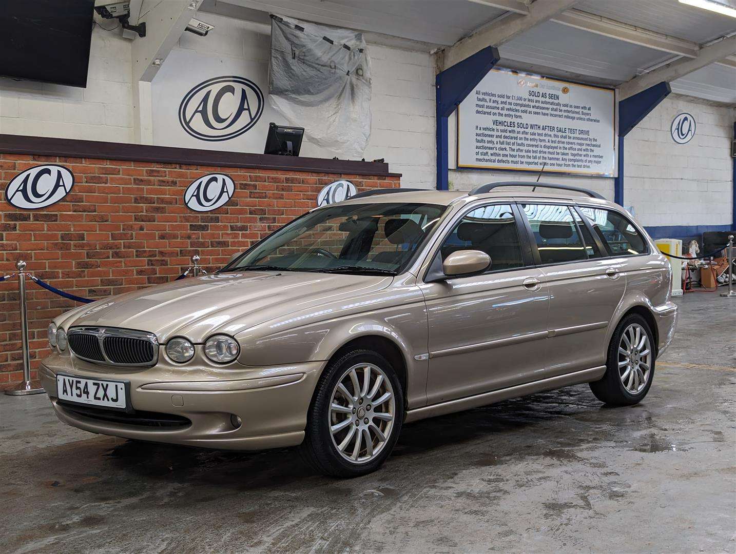 <p>2004 JAGUAR X-TYPE CLASSIC AWD AUTO</p>