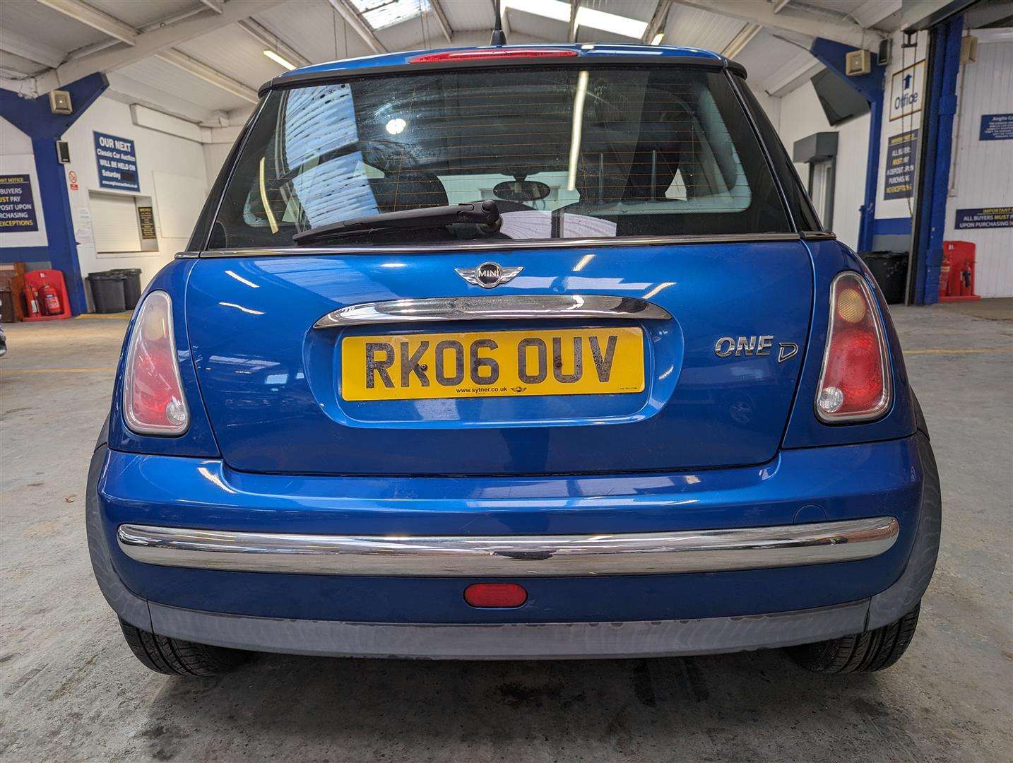 <p>2006 MINI MINI ONE D E4</p>