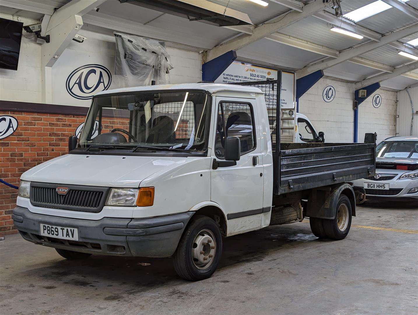 <p>1997 LDV 400 CONVOY D LWB</p>