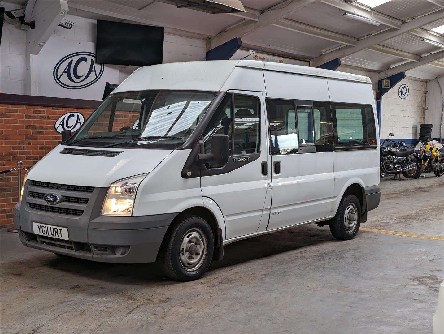 <p>2011 FORD TRANSIT 115 T300M FWD</p>