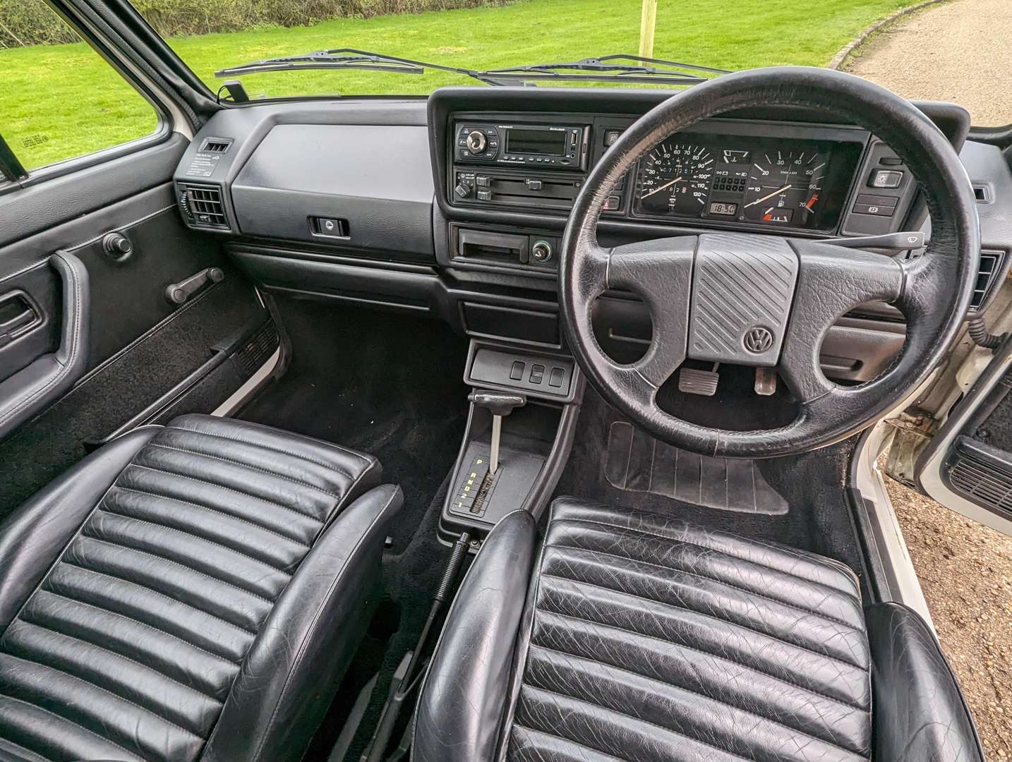 <p>1989 VW GOLF CLIPPER CABRIO 1.8 AUTO</p>