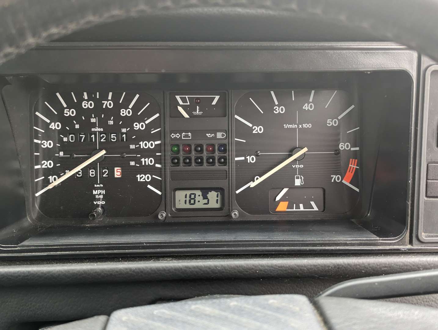 <p>1989 VW GOLF CLIPPER CABRIO 1.8 AUTO</p>