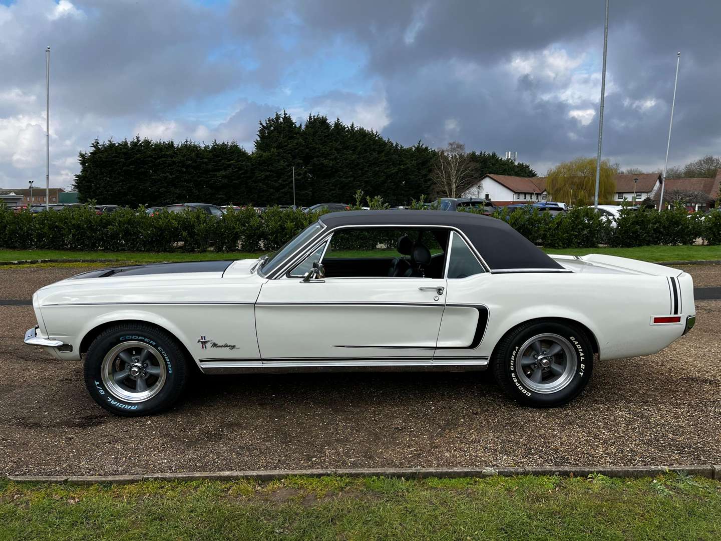 <p>1968 FORD MUSTANG 5.0 V8 AUTO COUPE LHD</p>