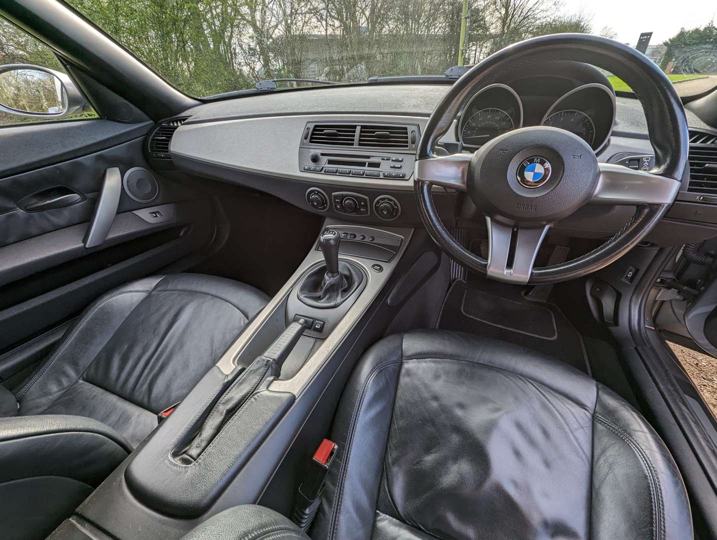<p>2003 BMW Z4 2.5I CONVERTIBLE</p>