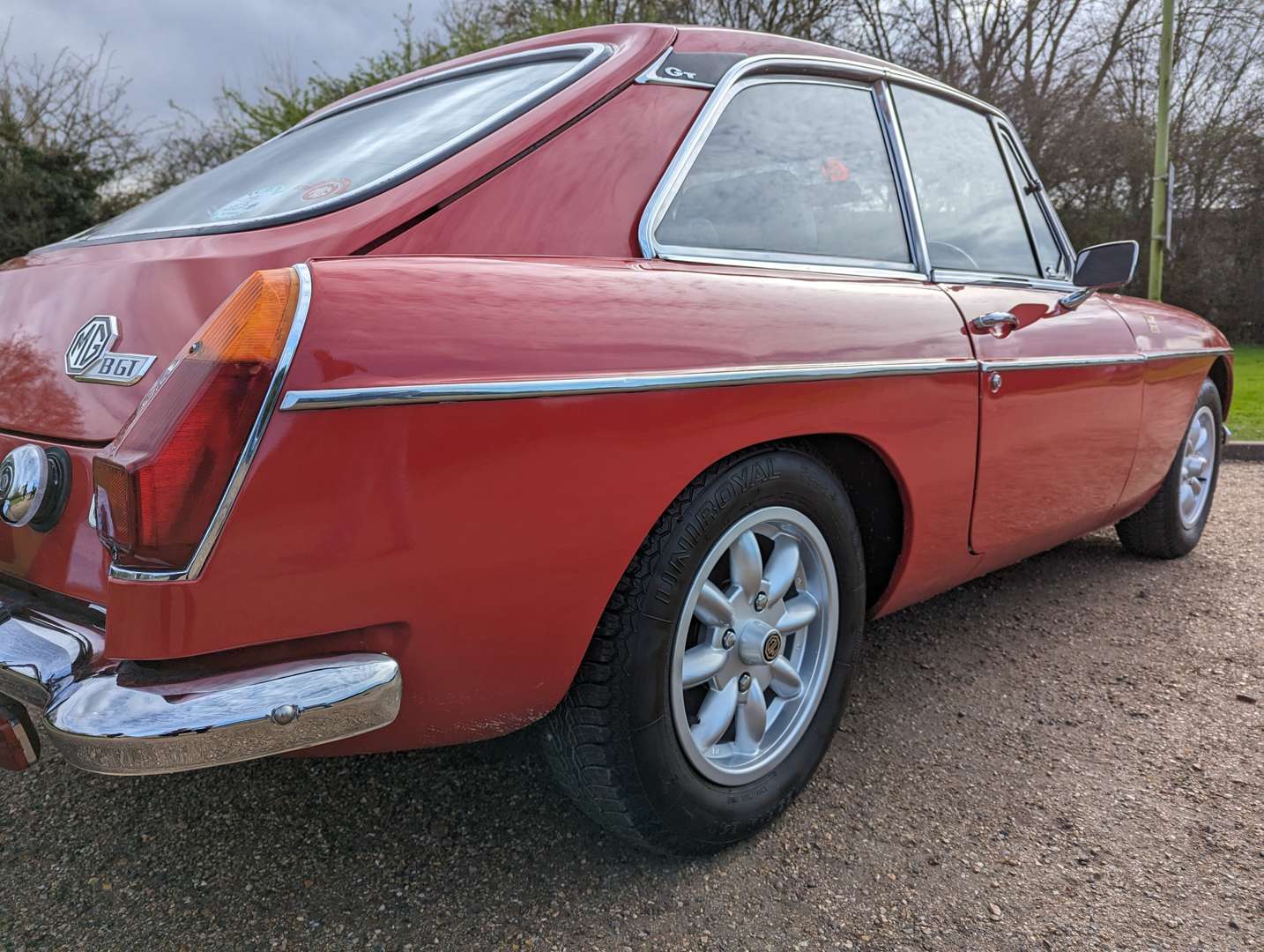 <p>1972 MG B GT</p>