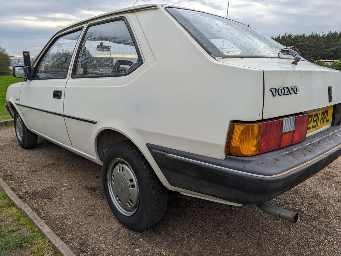 <p>1989 VOLVO 340</p>