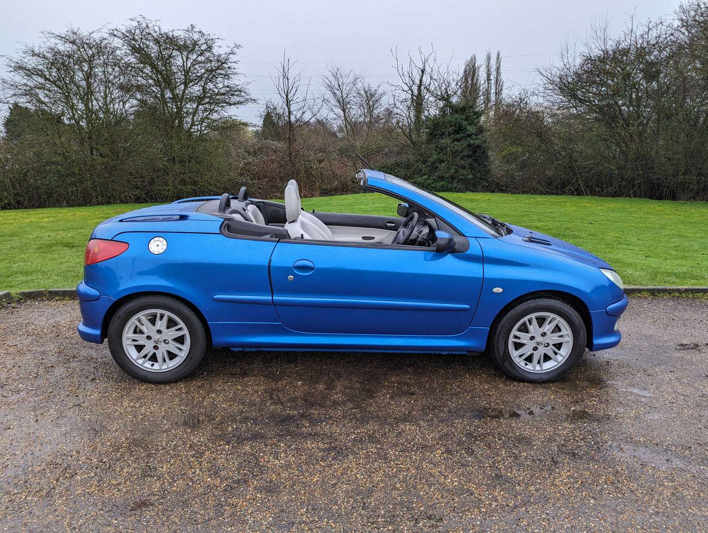 <p>2005 PEUGEOT 206 ALLURE</p>