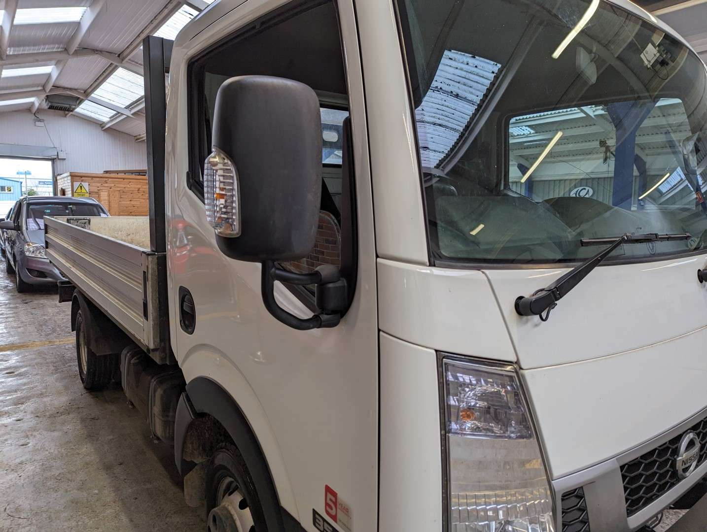 <p>2019 NISSAN NT400 CABSTAR 35.13 MWB D</p>