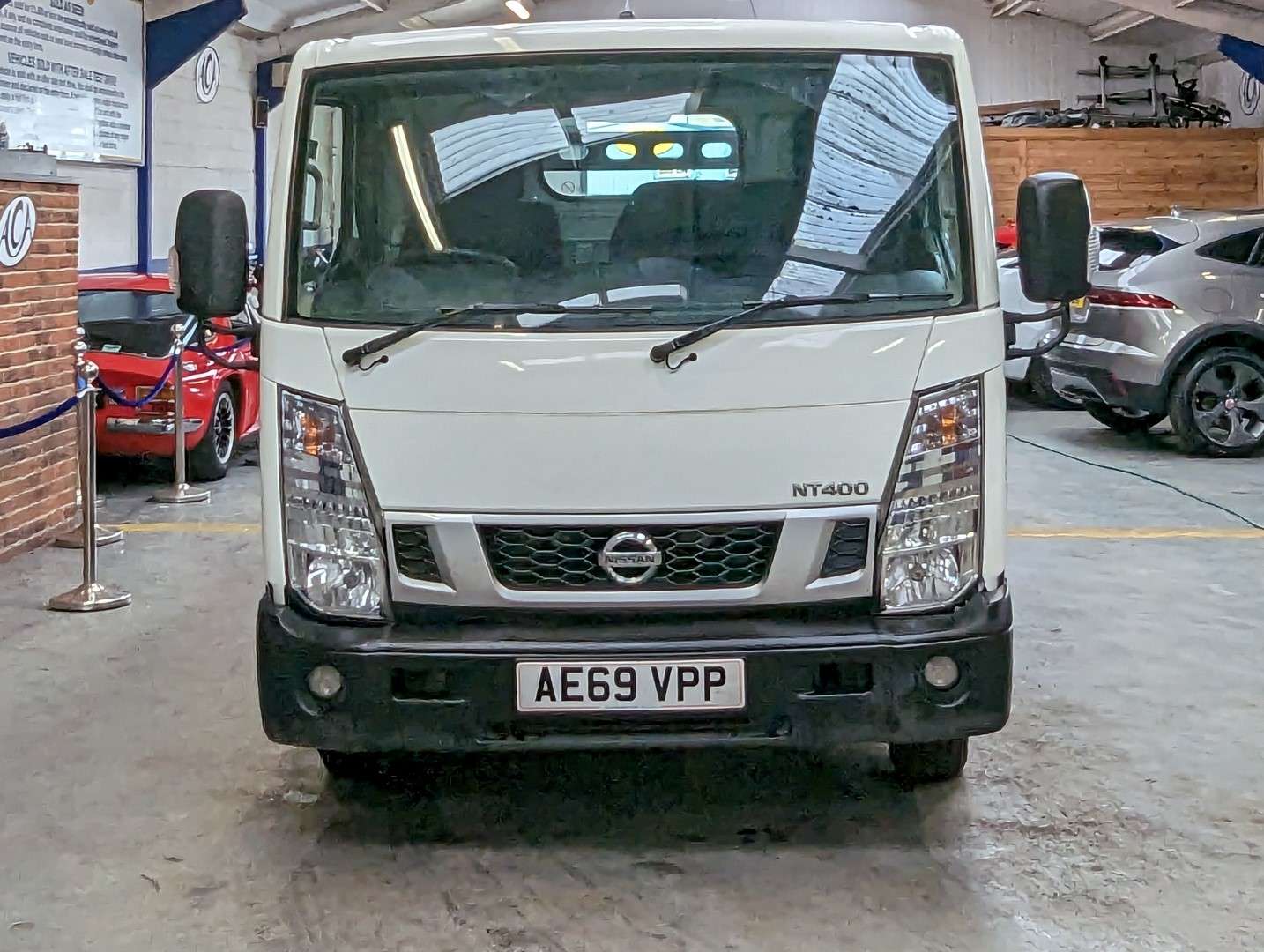 <p>2019 NISSAN NT400 CABSTAR 35.13 MWB D</p>