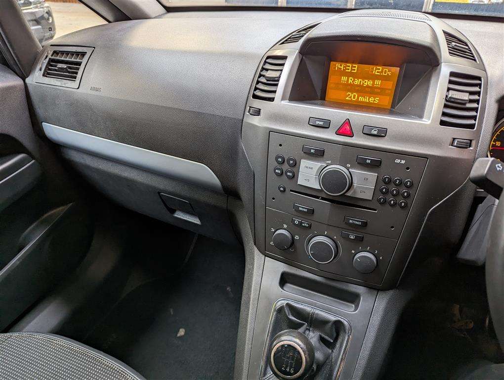 <p>2007 VAUXHALL ZAFIRA DESIGN CDTI 150 E4</p>