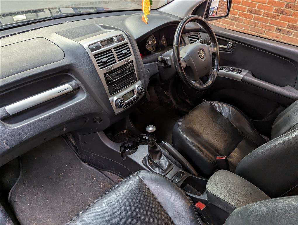 <p>2006 KIA SPORTAGE XS</p>