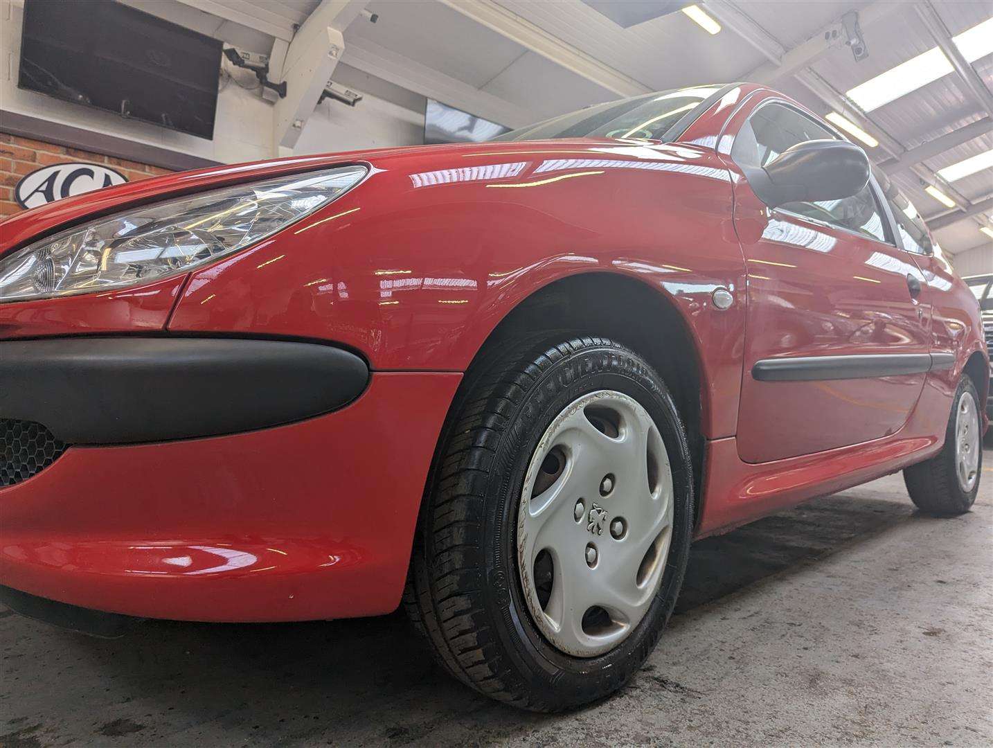 <p>2003 PEUGEOT 206 STYLE</p>