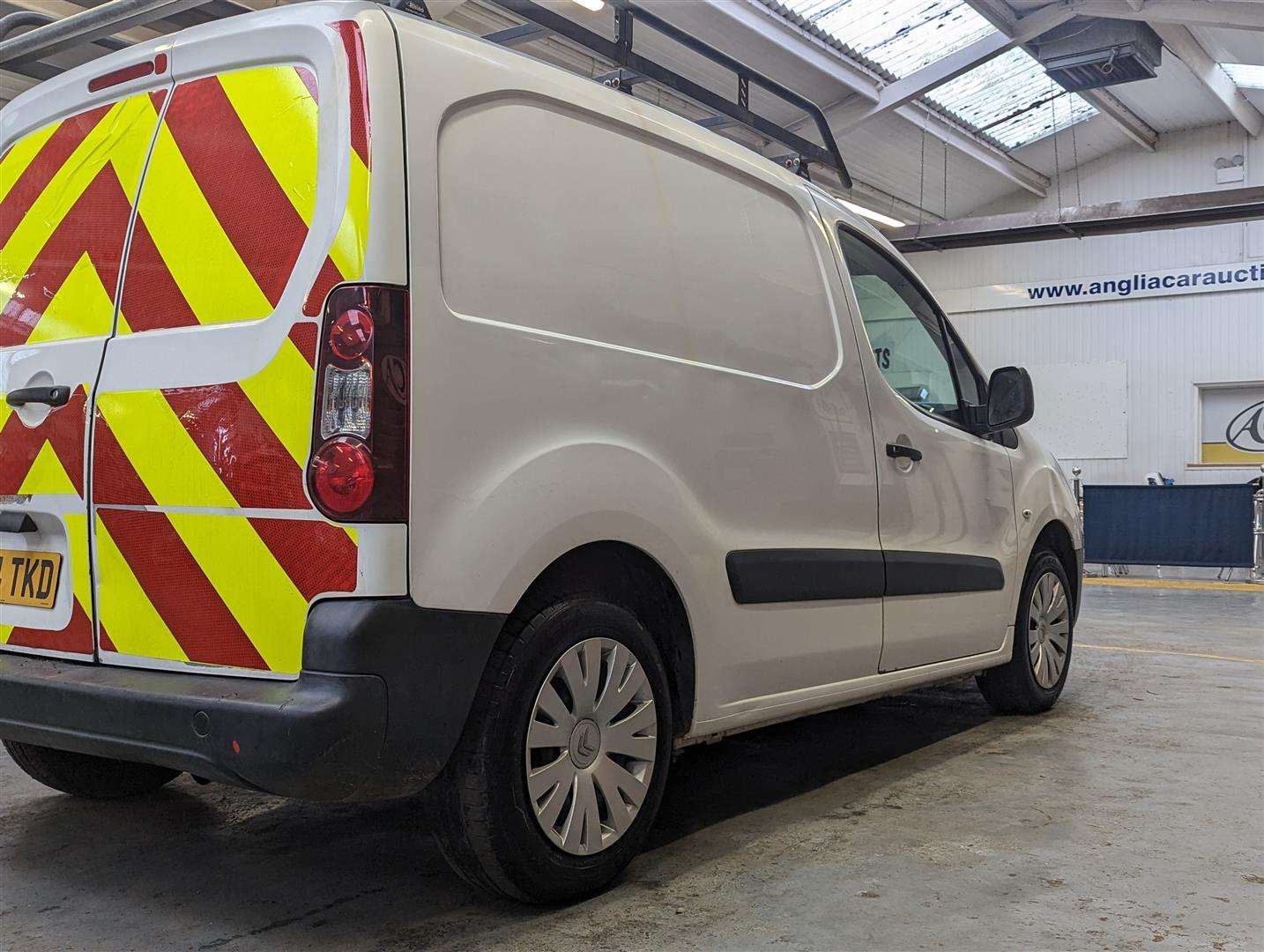 <p>2014 CITROEN BERLINGO 625 LX HDI</p>