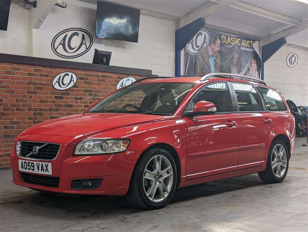 <p>2009 VOLVO V50 SE D DRIVE</p>