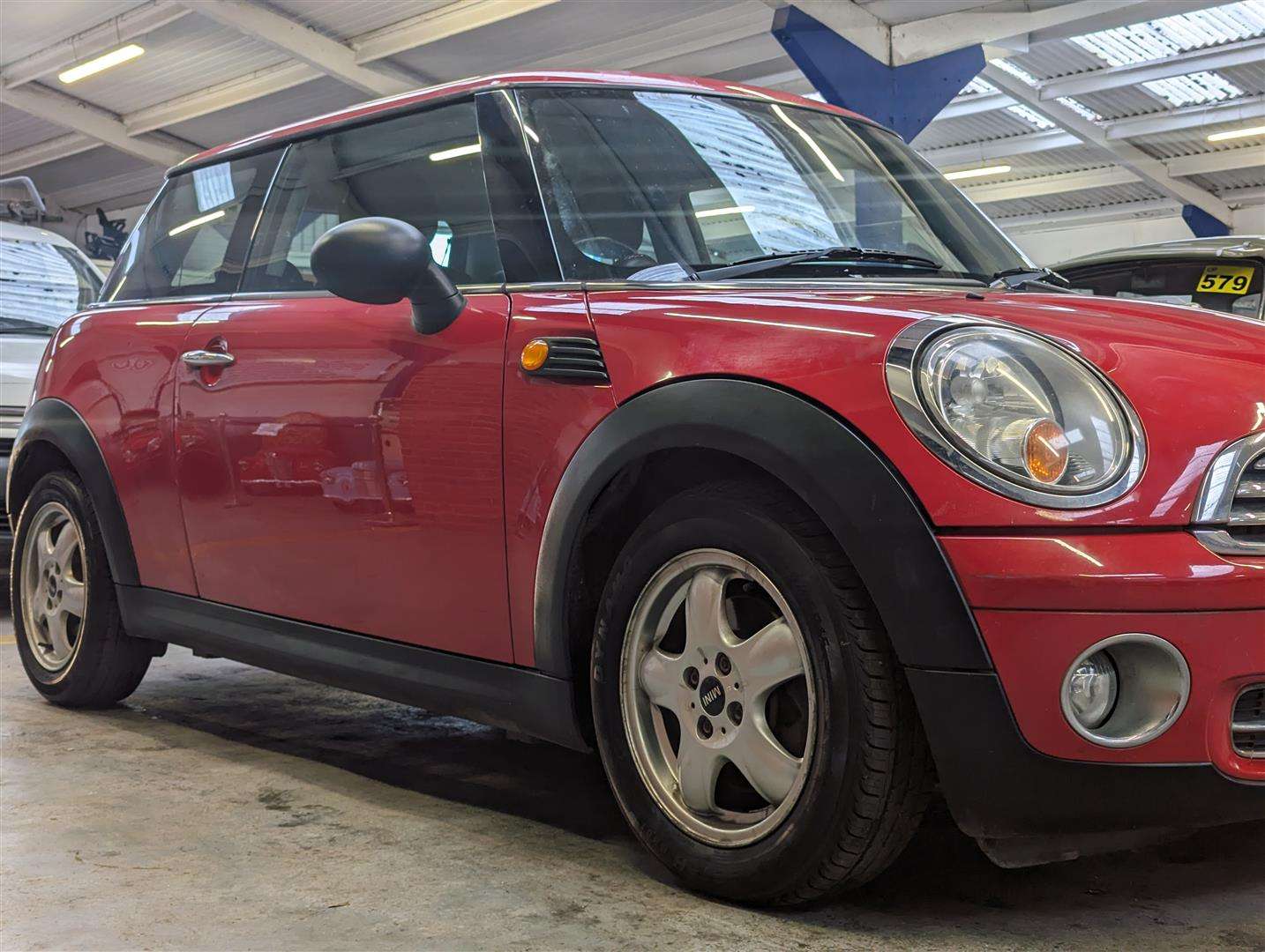 <p>2009 MINI ONE</p>