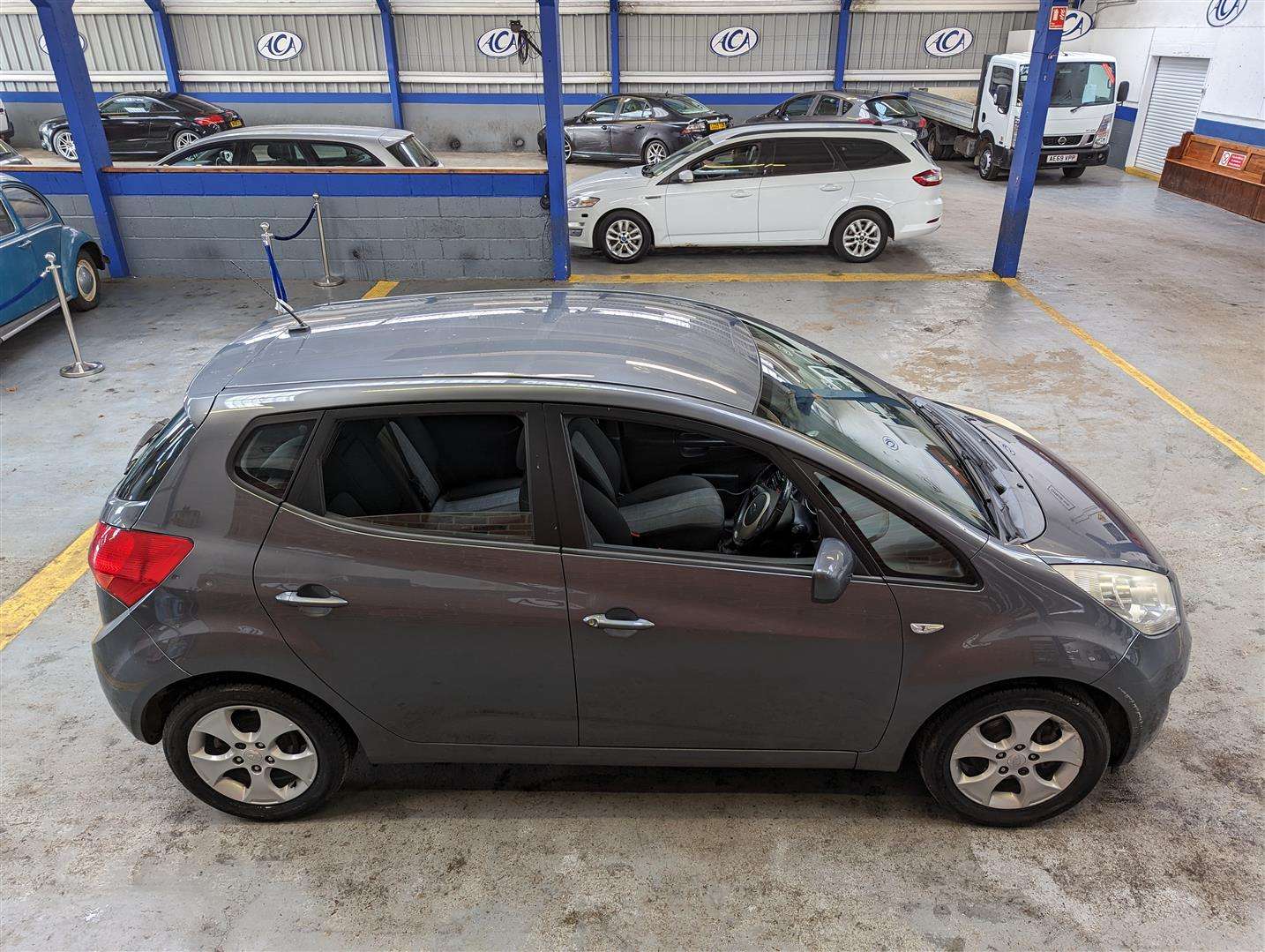 <p>2010 KIA VENGA 2 ECODYNAMICS CRDI</p>