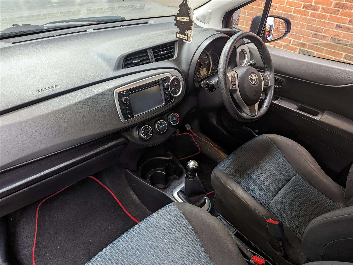 <p>2012 TOYOTA YARIS TR VVT-I</p>