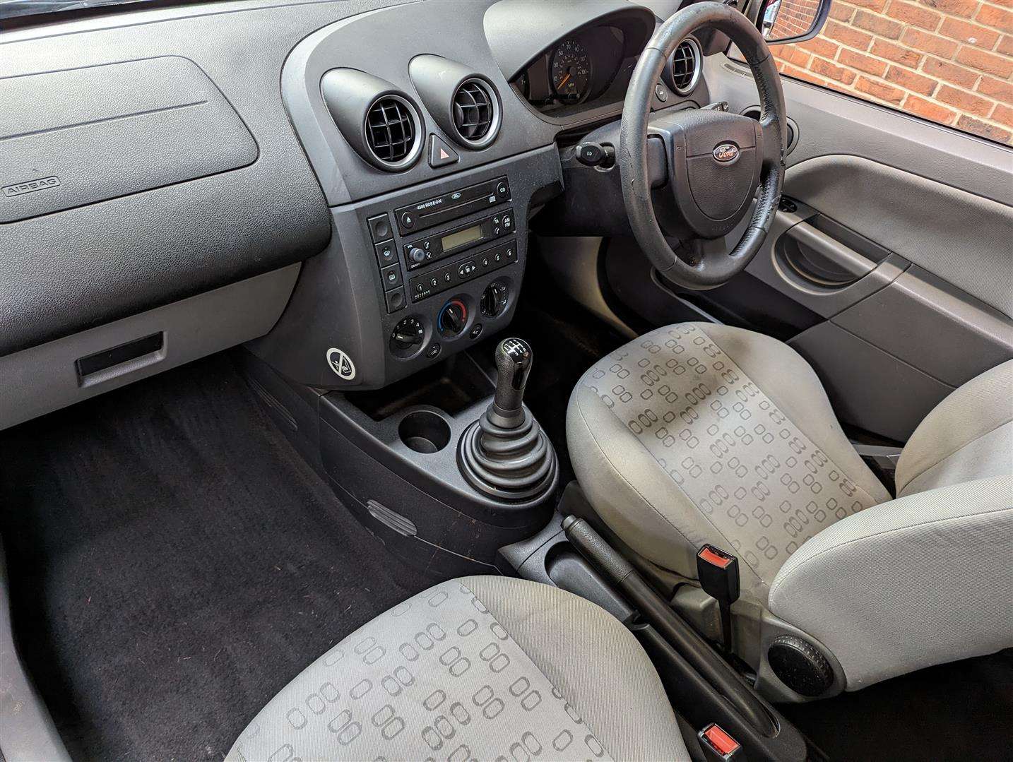 <p>2003 FORD FIESTA LX</p>