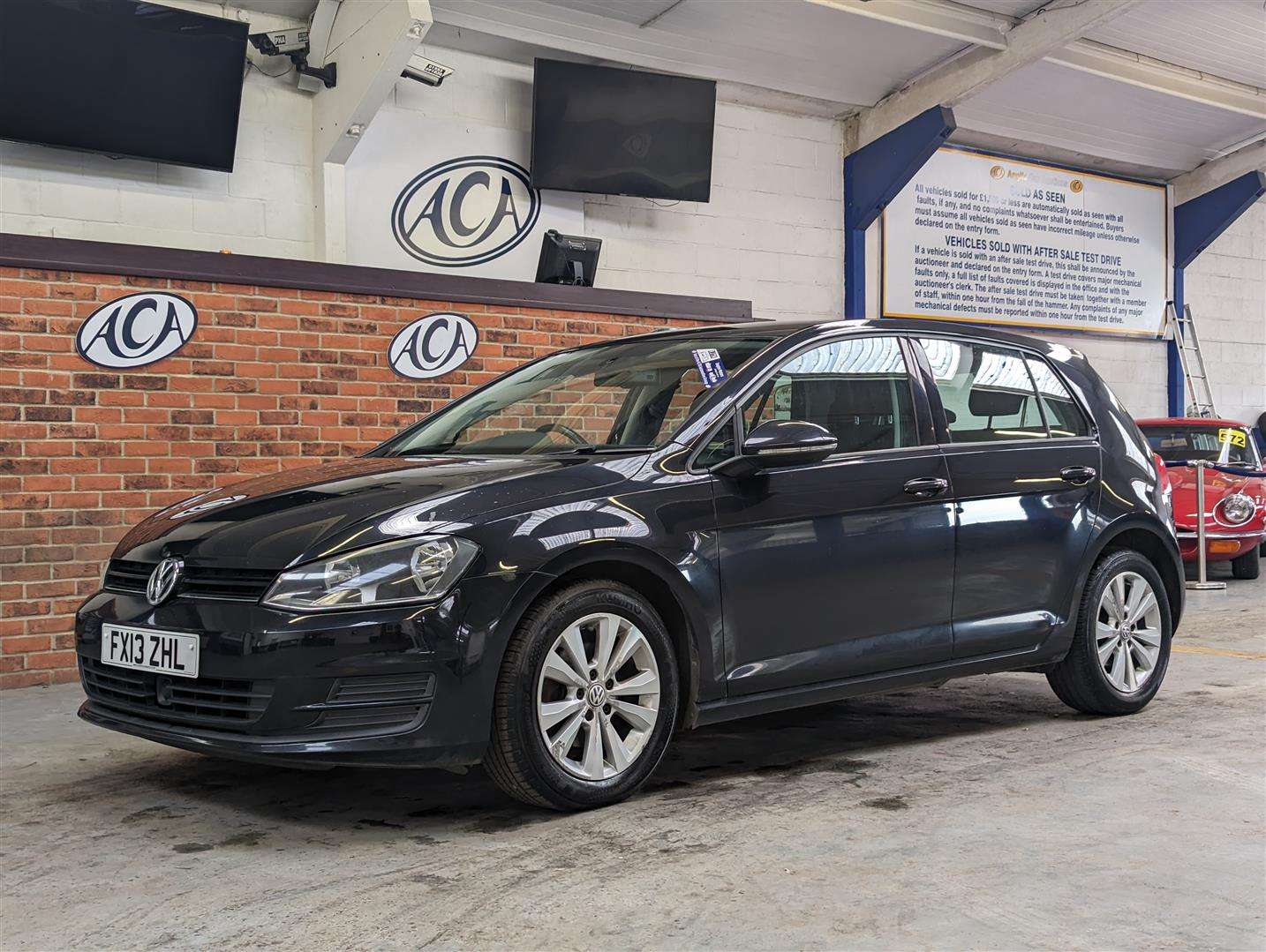 <p>2013 VOLKSWAGEN GOLF SE BLUEMOTION TECH T</p>