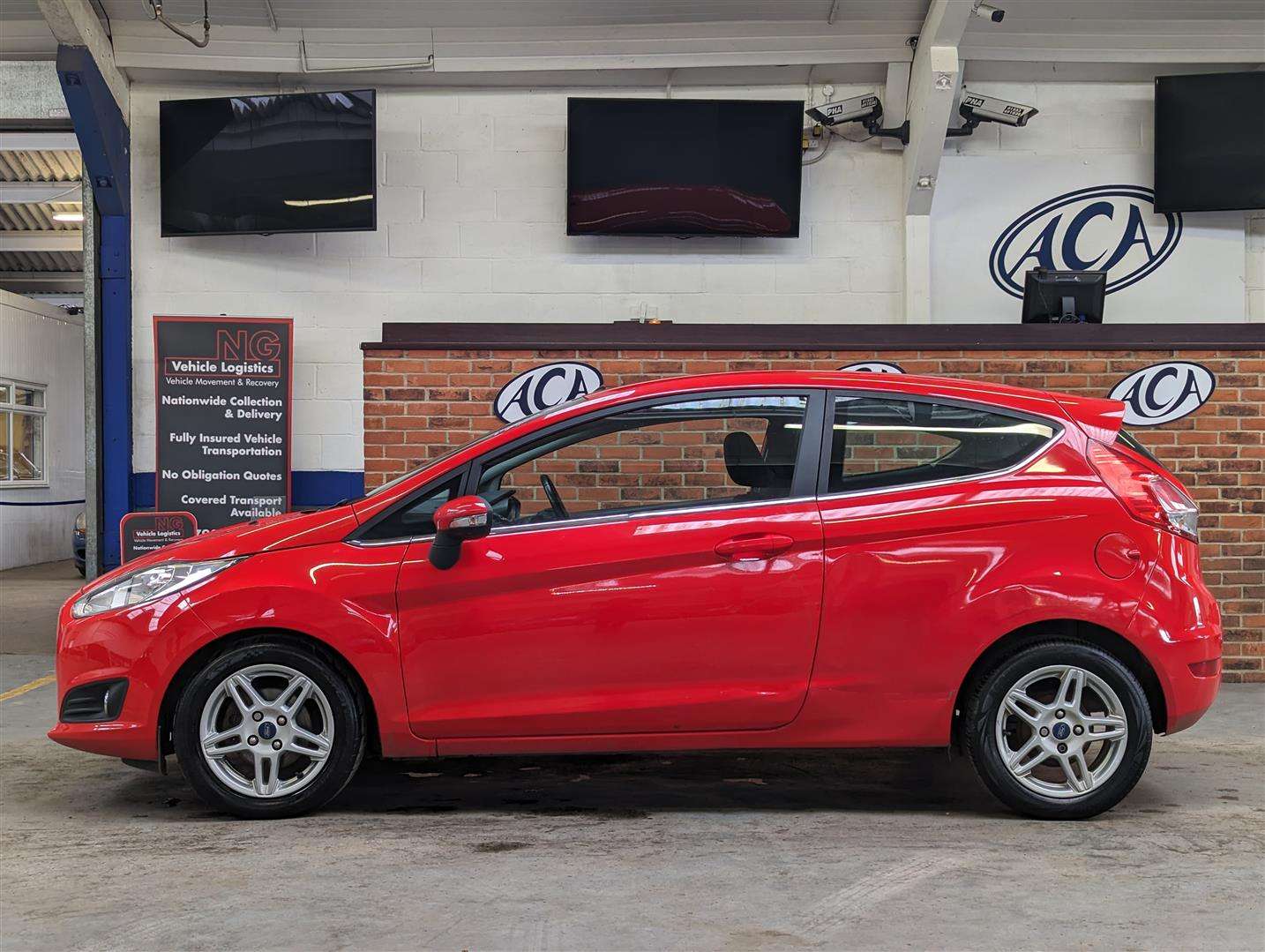 <p>2013 FORD FIESTA ZETEC</p>