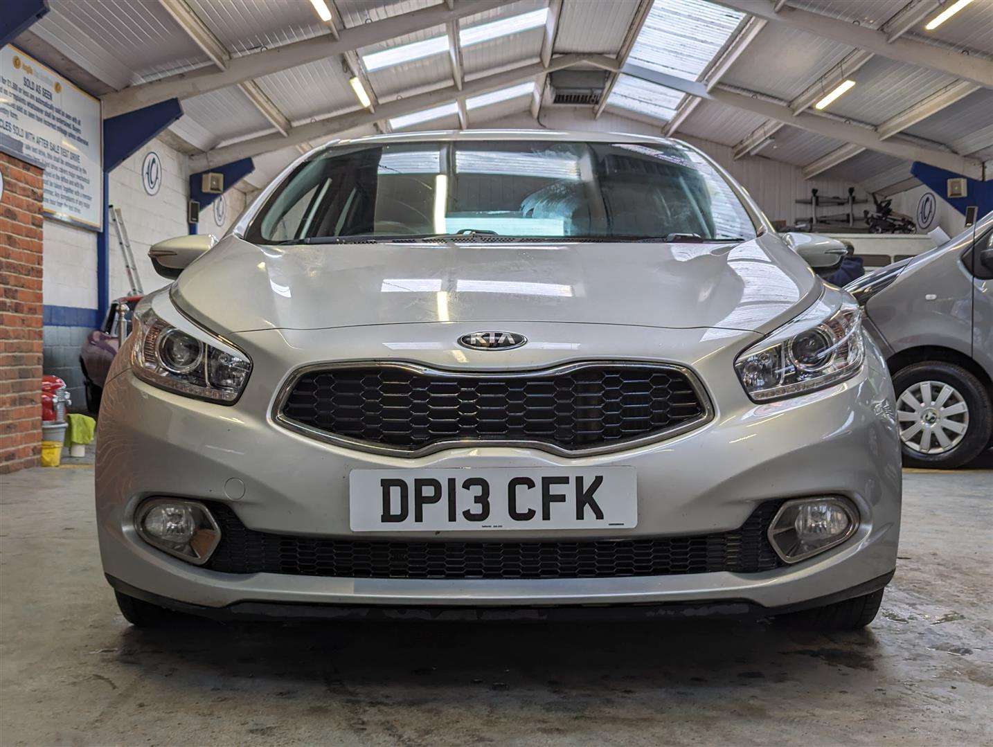 <p>2013 KIA CEED 2 ECODYNAMICS CRDI</p>