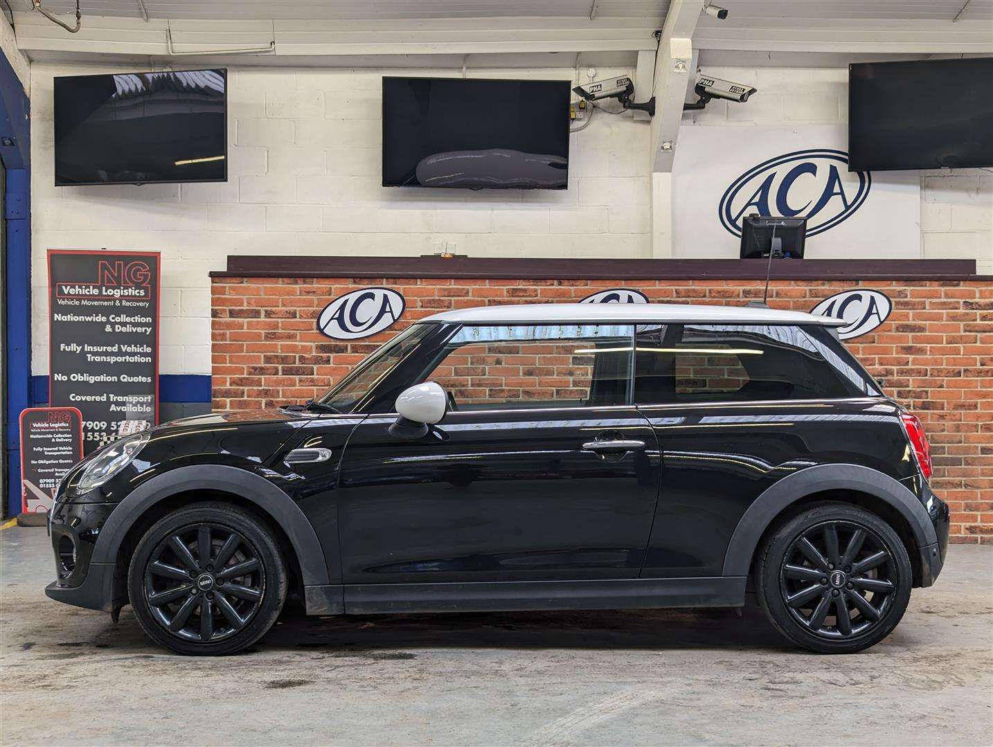 <p>2014 MINI COOPER D</p>