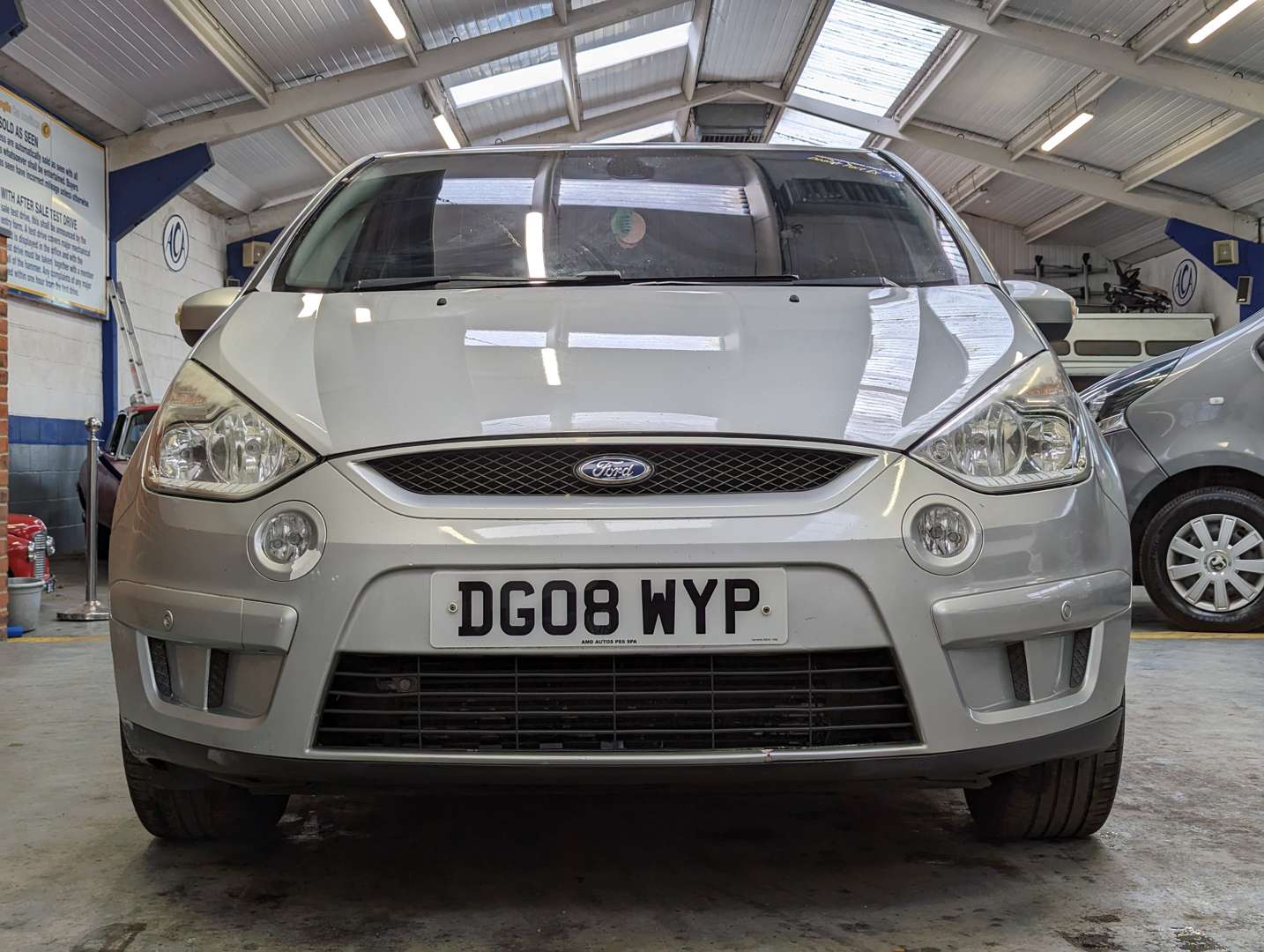 <p>2008 FORD S-MAX TITANIUM **SOLD</p>