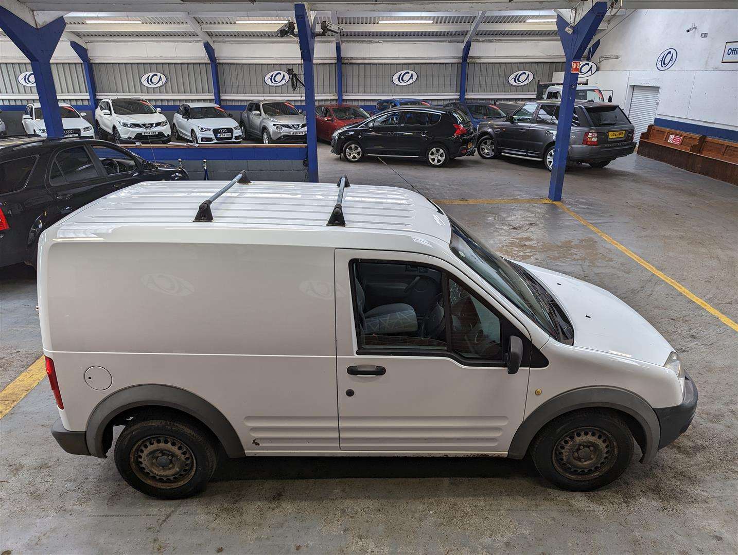 <p>2011 FORD TRAN CONN 75 T200 LEADER</p>