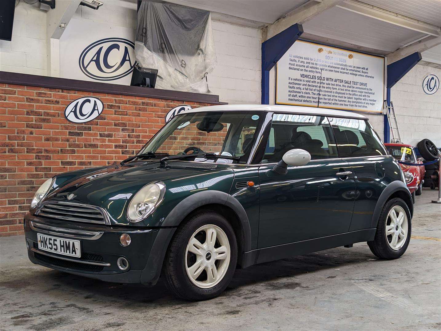 <p>2006 MINI COOPER</p>