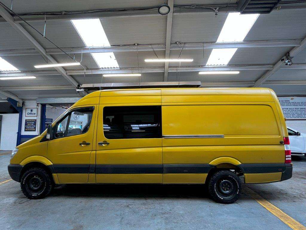 <p>2009 MERCEDES SPRINTER 311 CDI LWB</p>