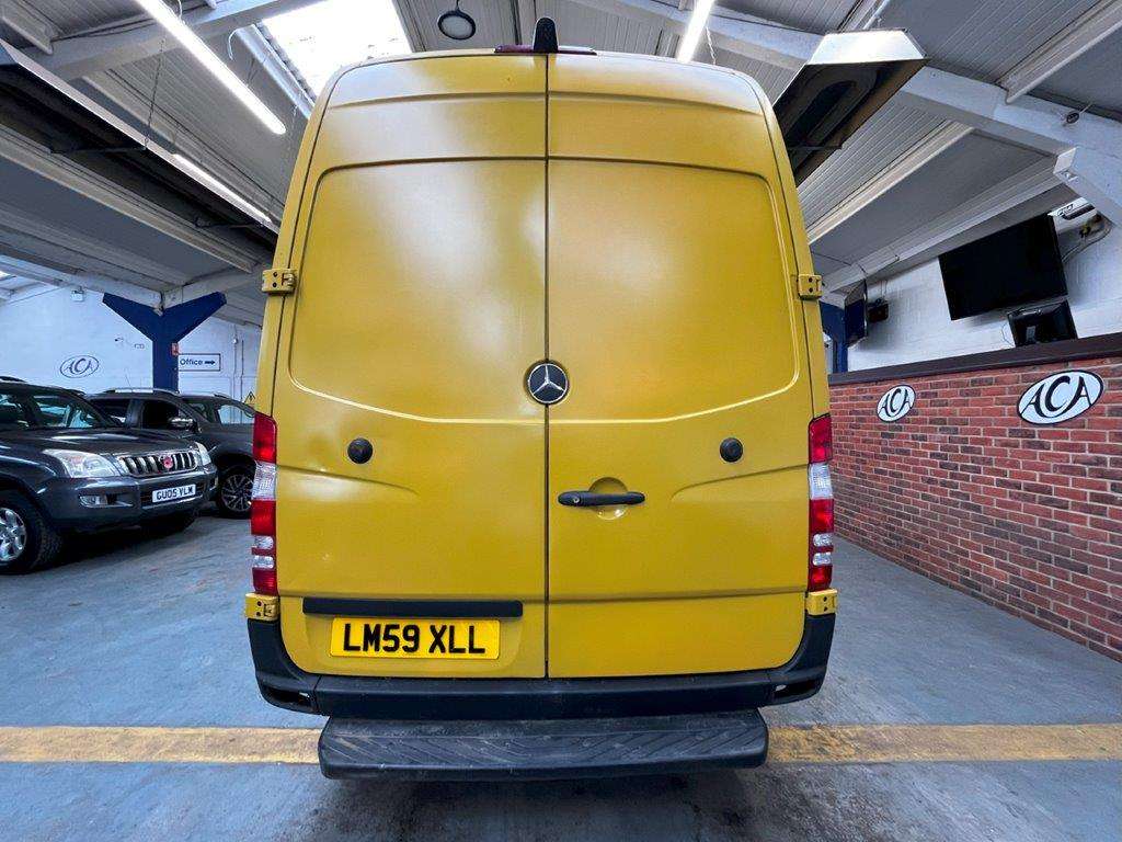 <p>2009 MERCEDES SPRINTER 311 CDI LWB</p>