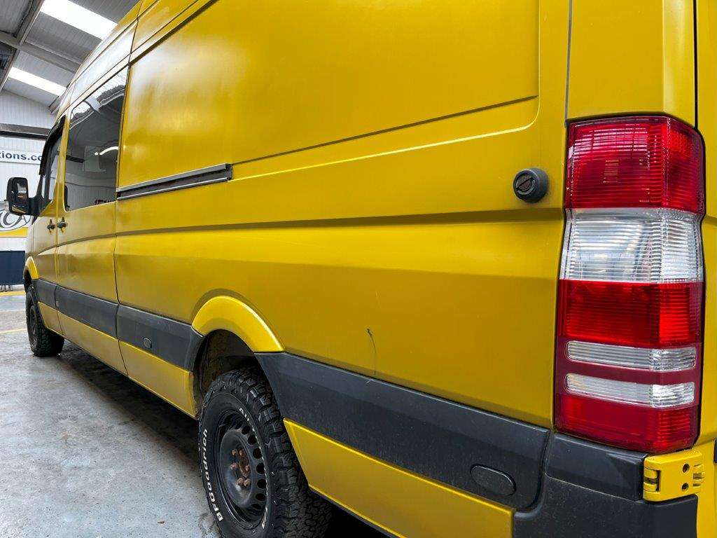 <p>2009 MERCEDES SPRINTER 311 CDI LWB</p>