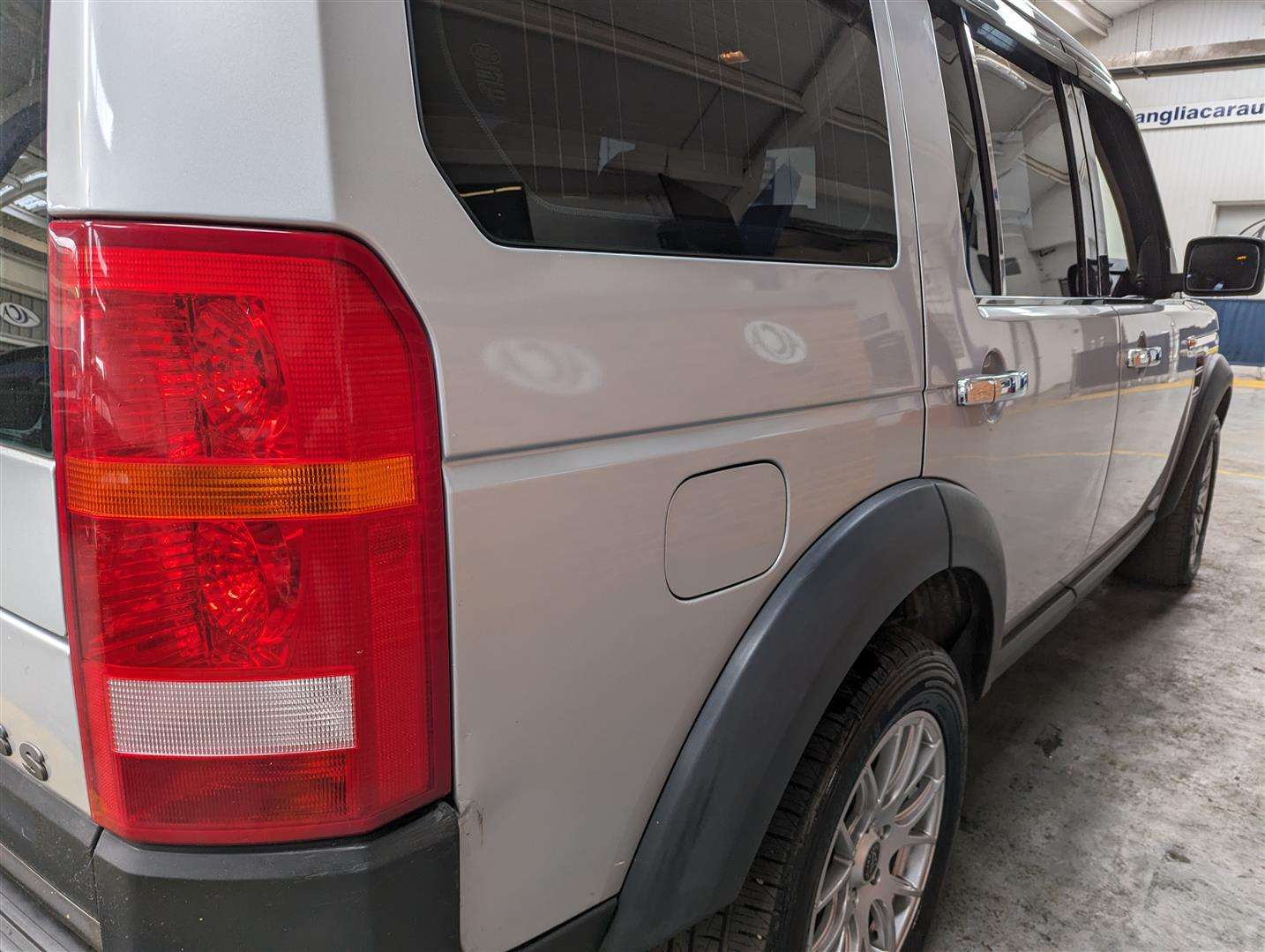 <p>2005 LAND ROVER DISCOVERY 3 TDV6 S AUTO</p>