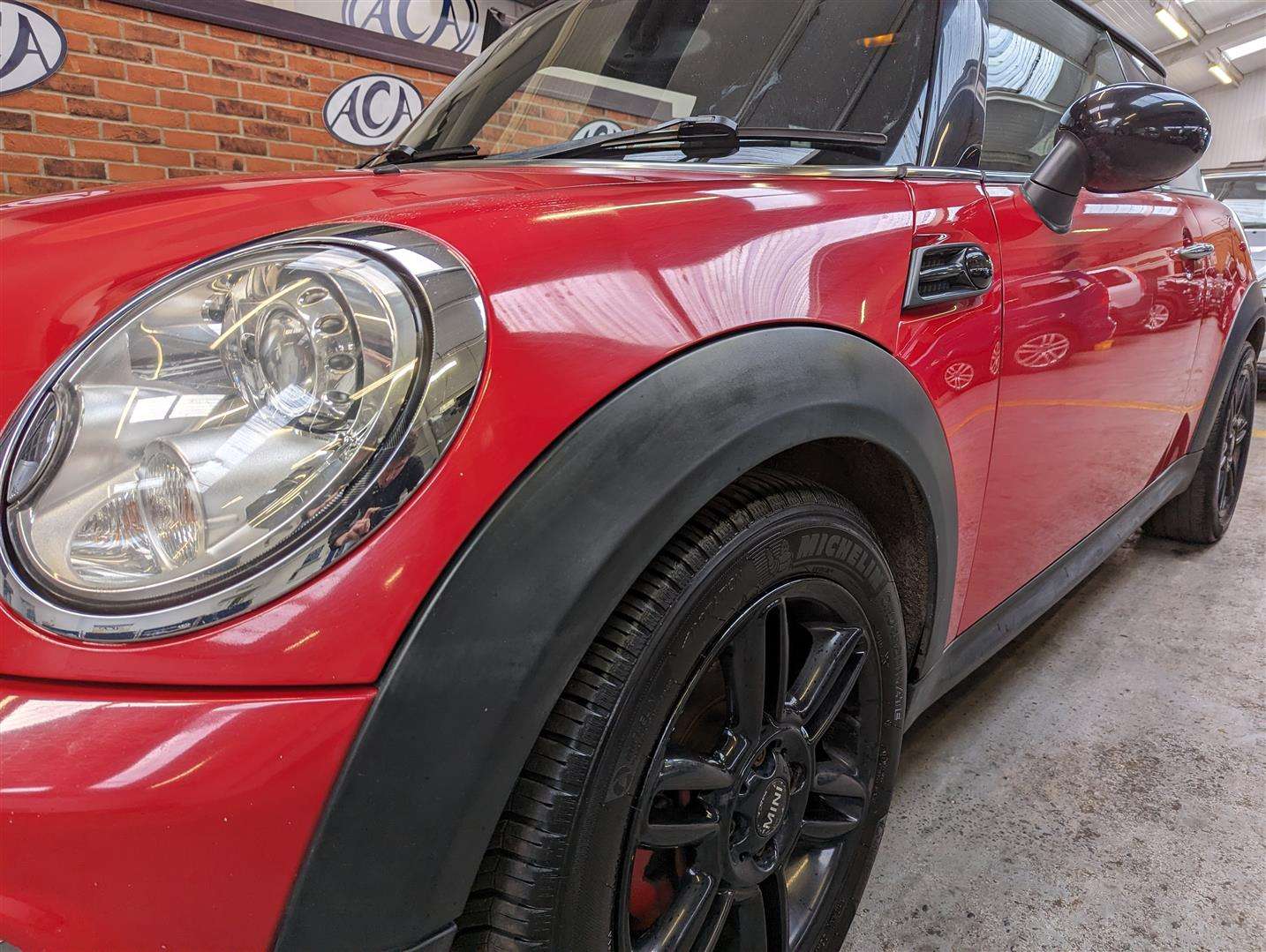 <p>2011 MINI COOPER D</p>