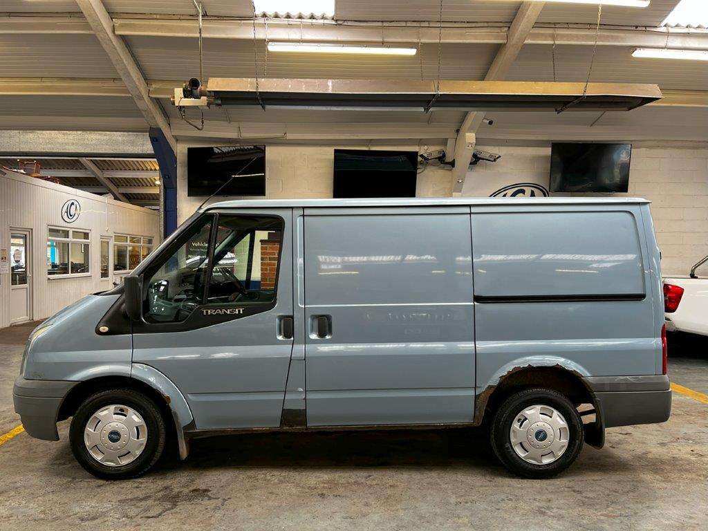 <p>2008 FORD TRANSIT 85 T260S FWD</p>