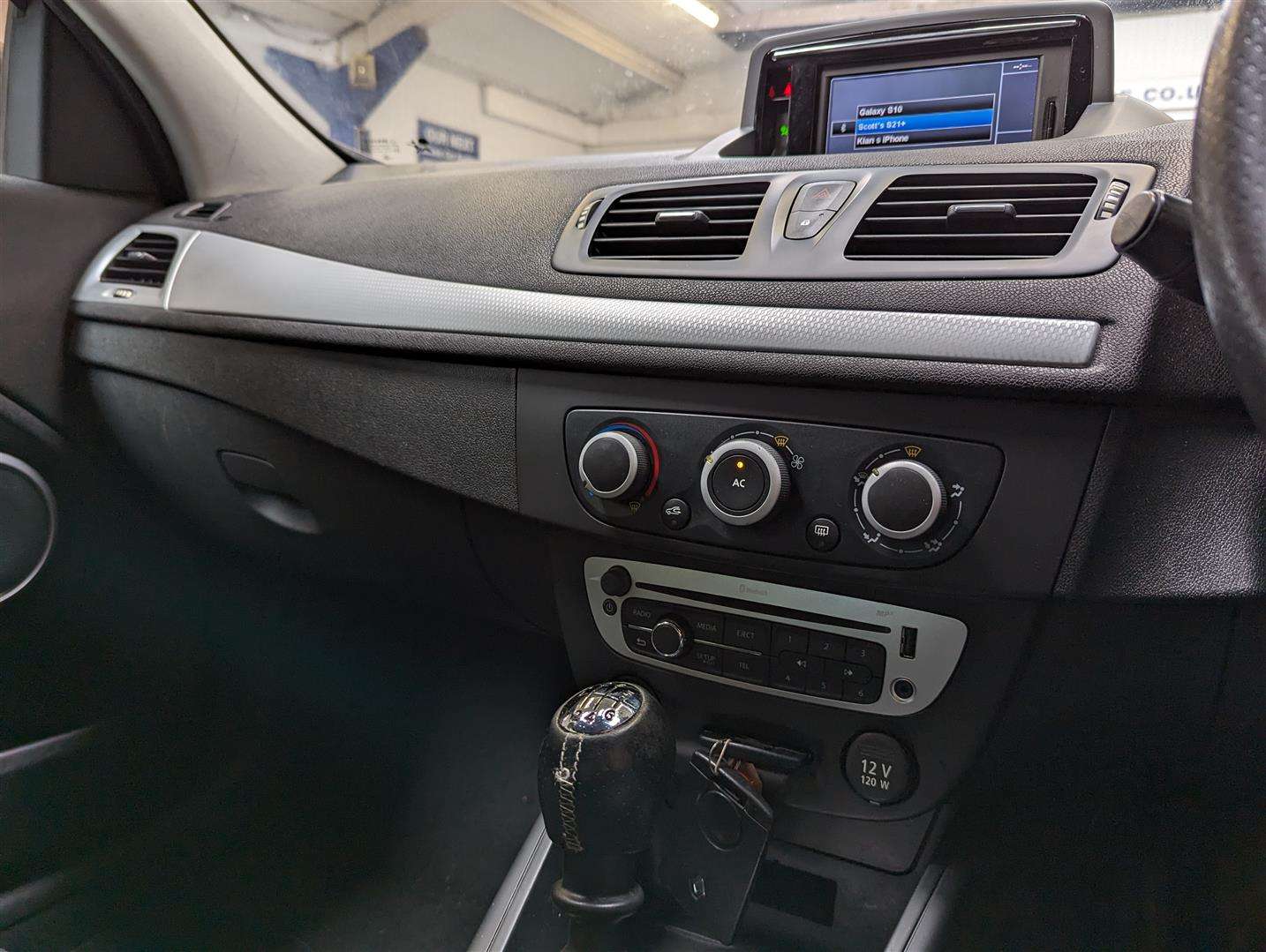 <p>2012 RENAULT MEGANE DYNAMIQUE TOMTOM D</p>