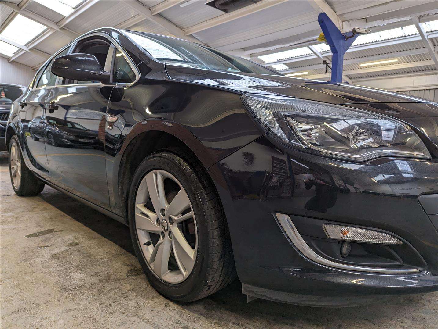 <p>2013 VAUXHALL ASTRA SRI</p>