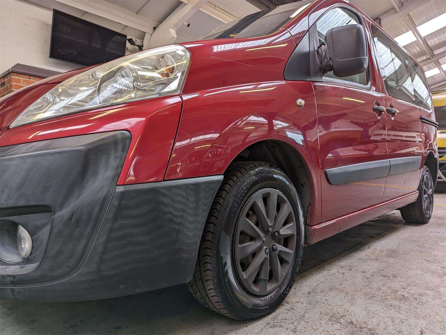 <p>2010 PEUGEOT EXPERT TEPEE LEISURE 6S</p>