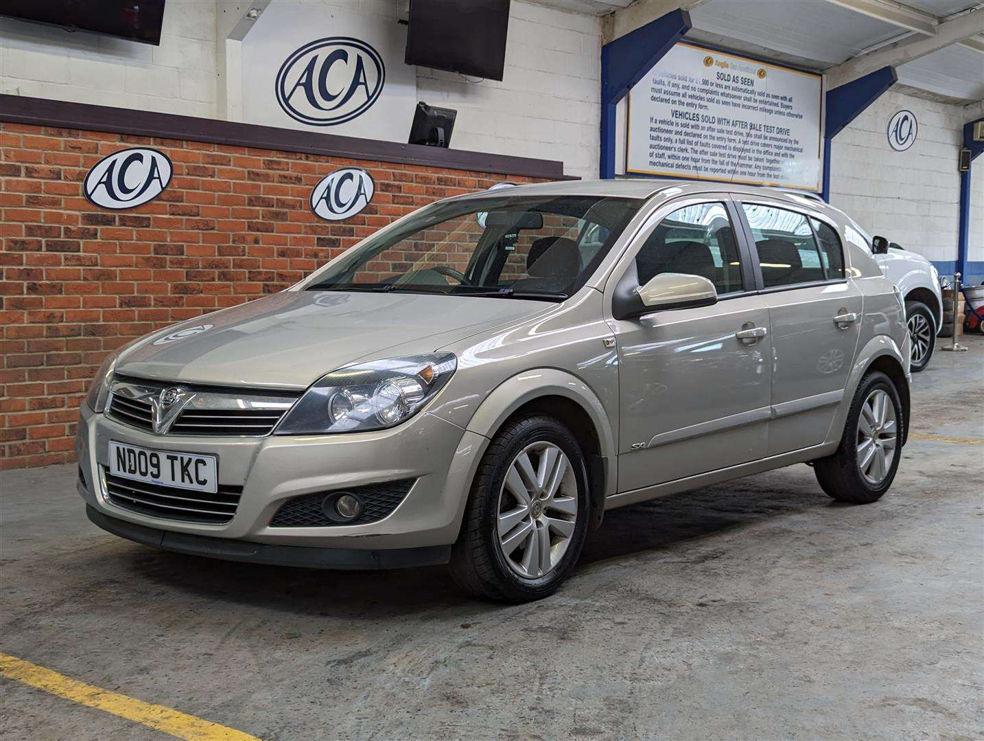 <p>2009 VAUXHALL ASTRA **SOLD</p>