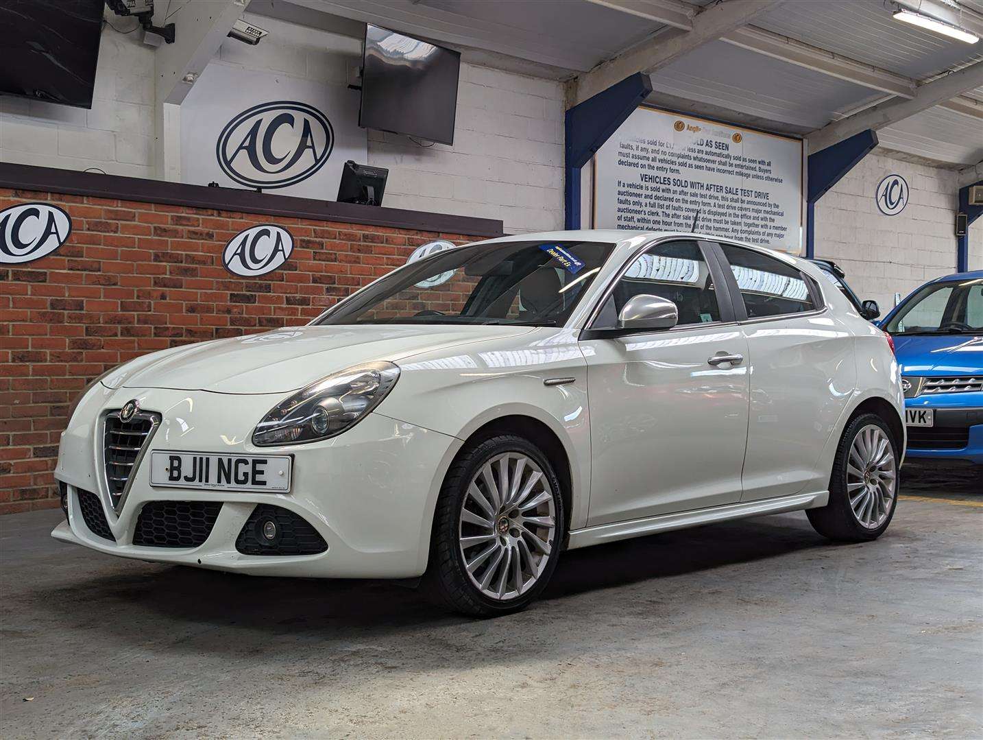 <p>2011 ALFA ROMEO GIULIETTA VELOCE M-AIR TB</p>