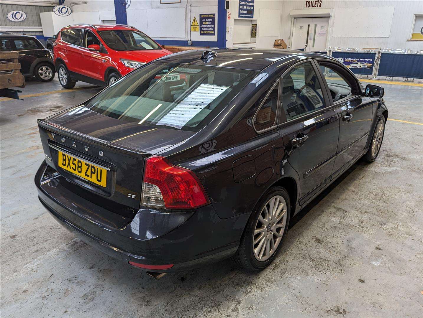 <p>2008 VOLVO S40 SE LUX D5</p>