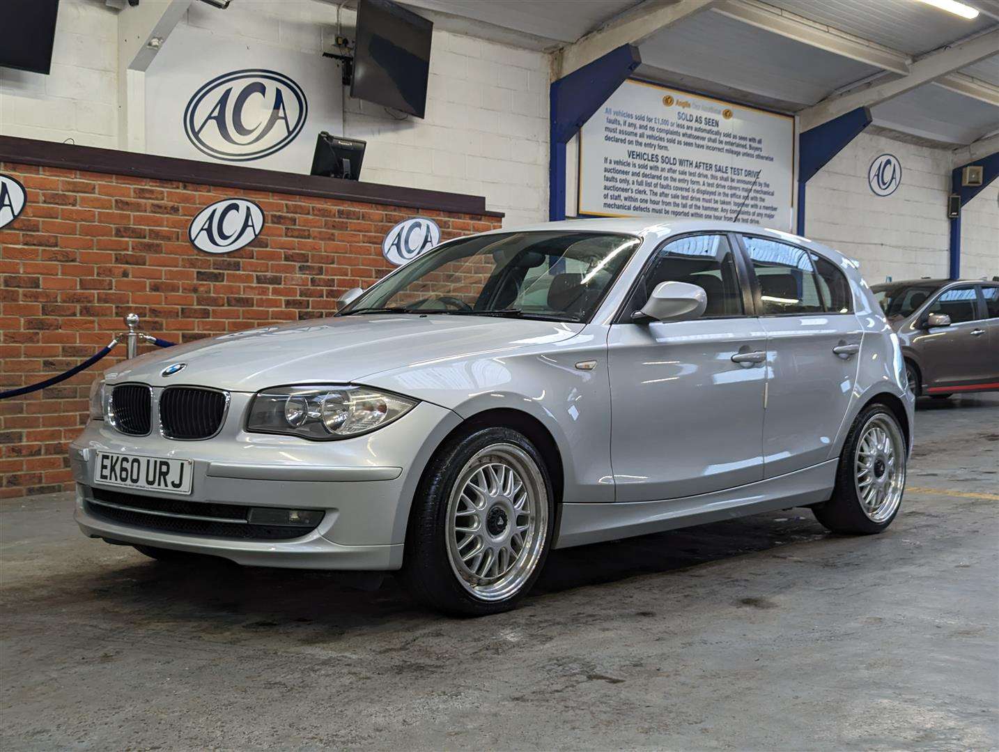 <p>2010 BMW 116D SPORT</p>