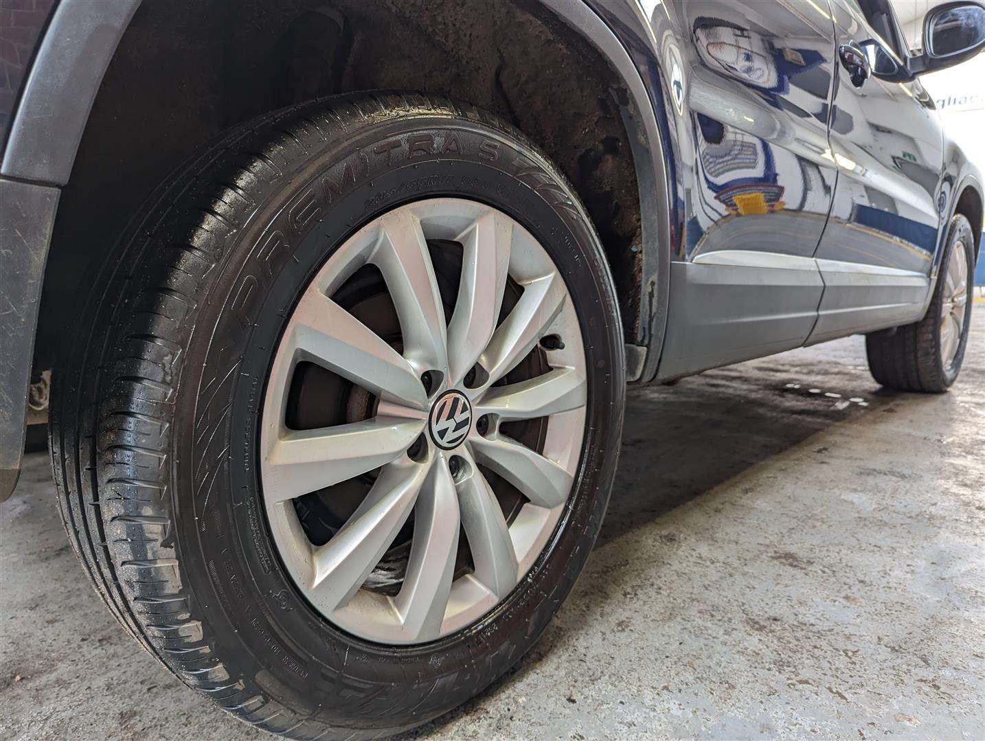 <p>2013 VOLKSWAGEN TIGUAN MATCH TDI BLUE TEC</p>