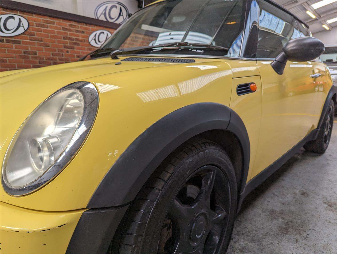 <p>2005 MINI MINI ONE</p>