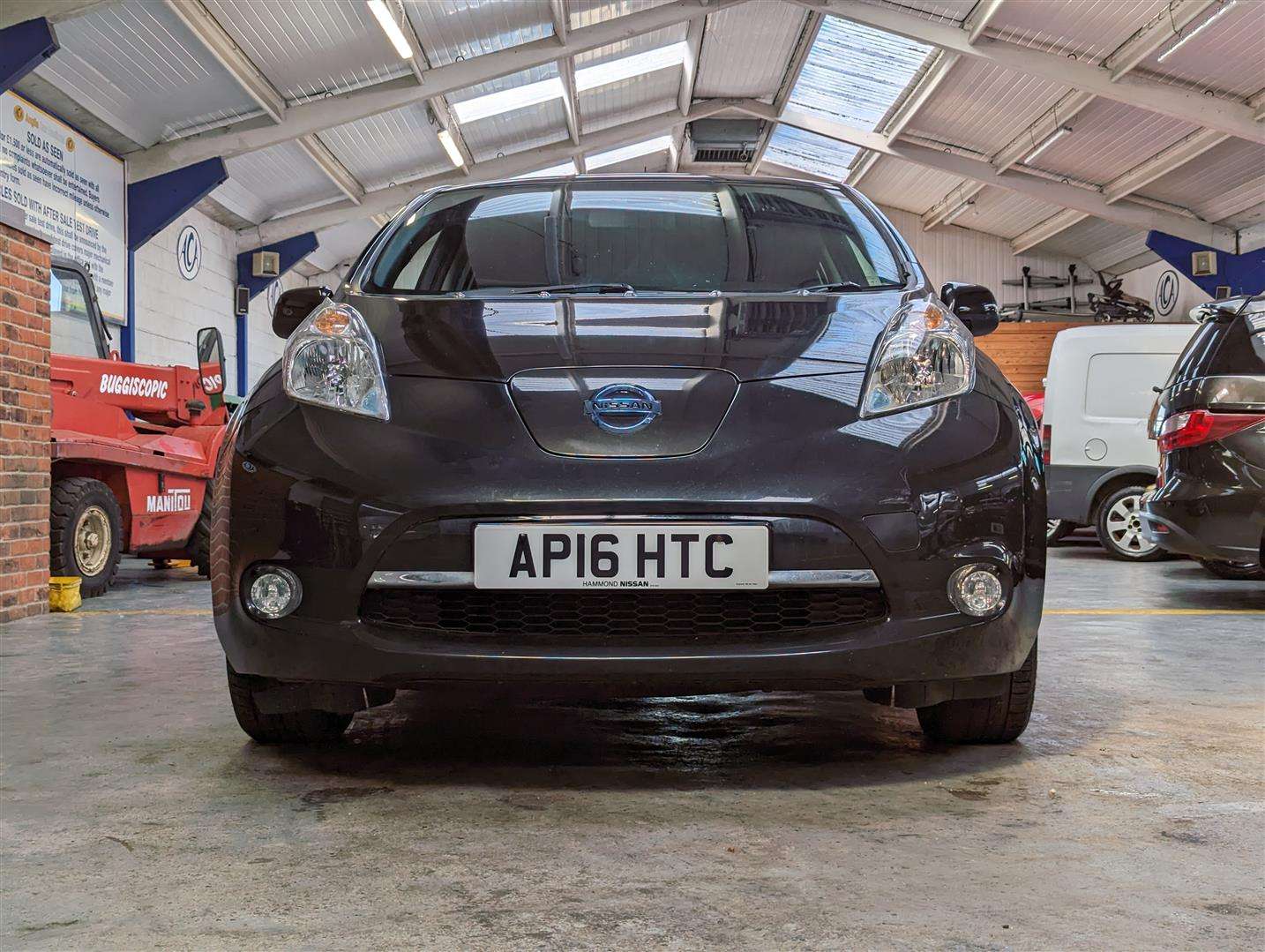 <p>2016 NISSAN LEAF ACENTA 30KWH</p>