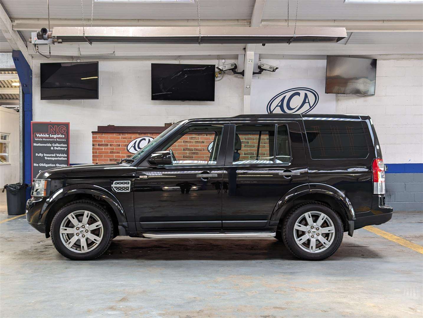 <p>2011 LAND ROVER DISCOVERY</p>