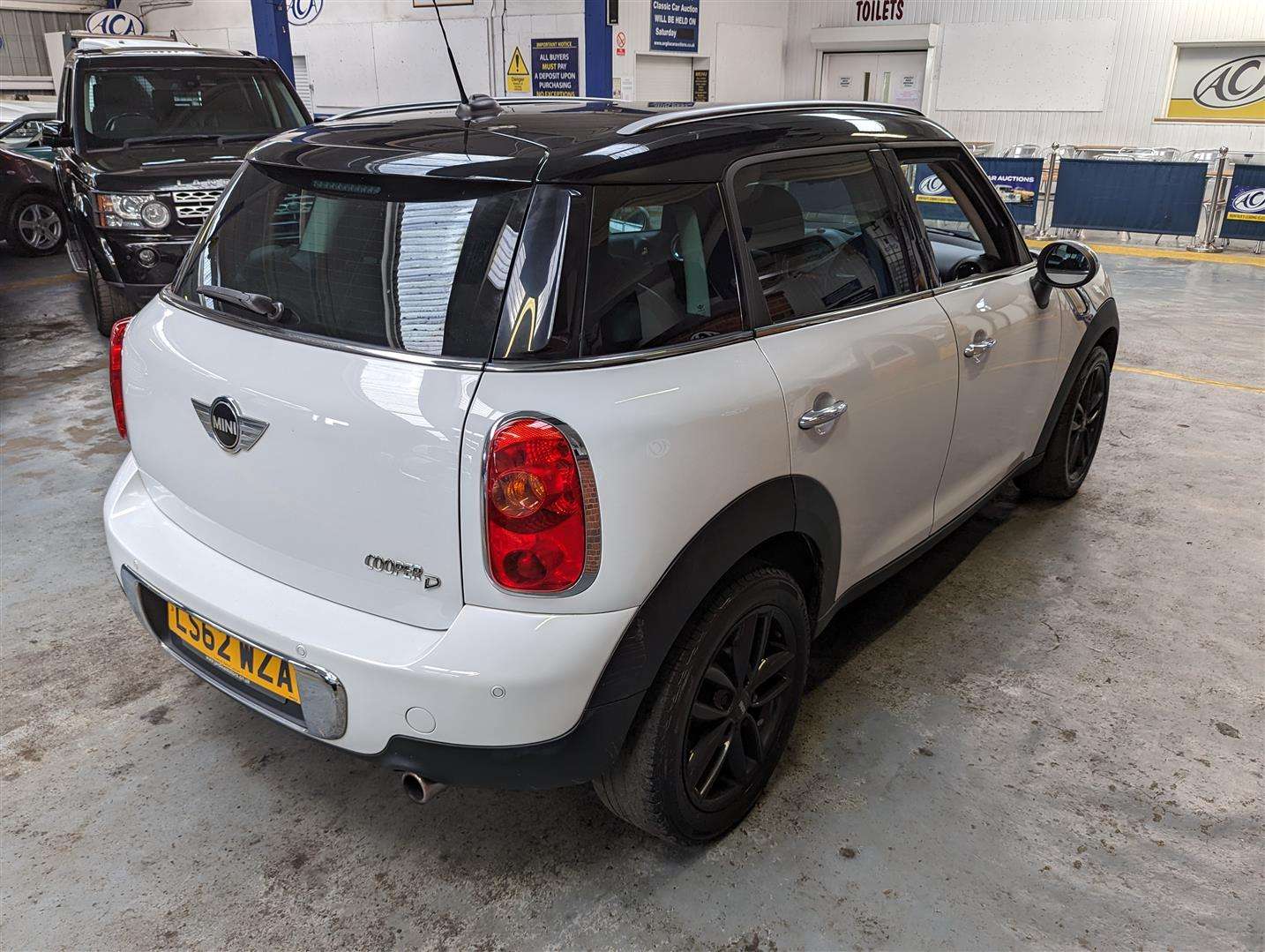 <p>2012 MINI COUNTRYMAN COOPER D</p>